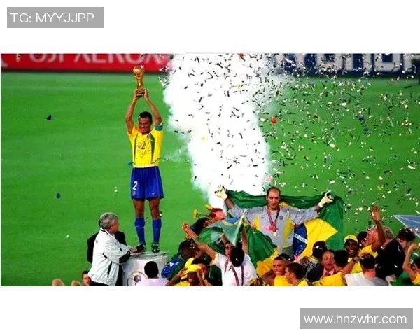 巴西足球传奇16号球衣背后的明星故事与辉煌成就 巴西足球传奇16号球衣背后的明星故事与辉煌成就